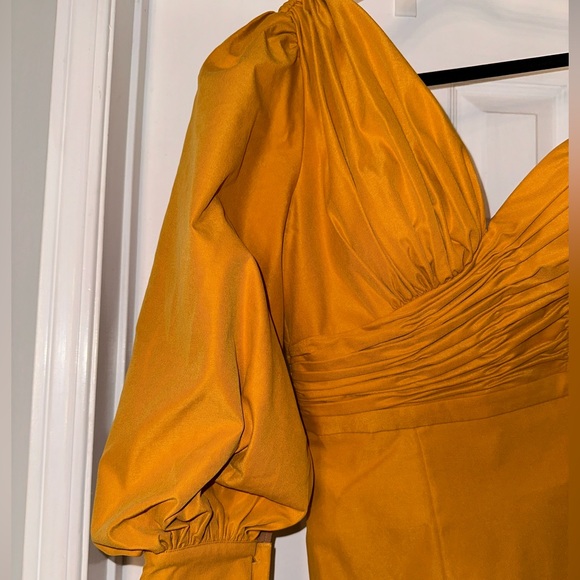 Elle Zoutine One should dress - Picture 3 of 6